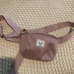 NWOT Herschel Fanny Pack - Rose
